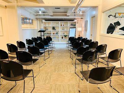 Modern Off-site Meeting & Conference Space OfficeModern Off-site Meeting & Conference Space Office基础图库23